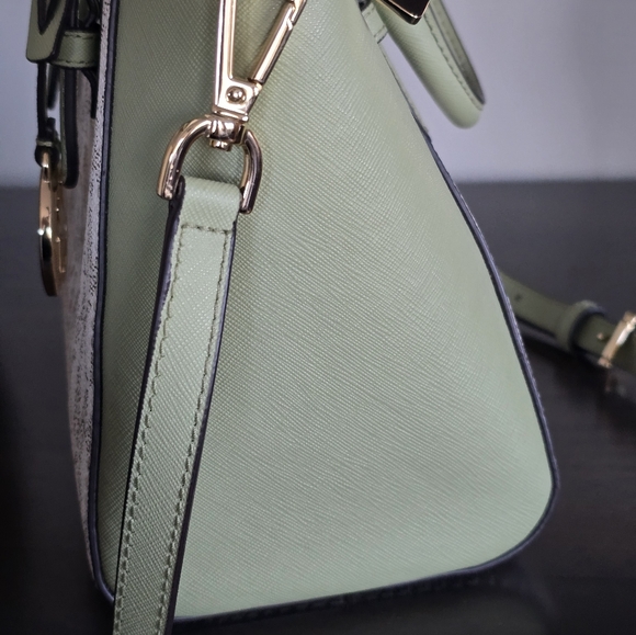 Michael Kors Satchel with wallet - Picture 5 of 9